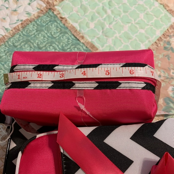 Celebrity 4 Piece Cosmetic Bag Set - Picture 4 of 8